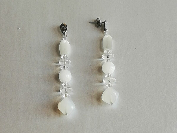 Boucles d'oreilles avec perles de verre anciennes