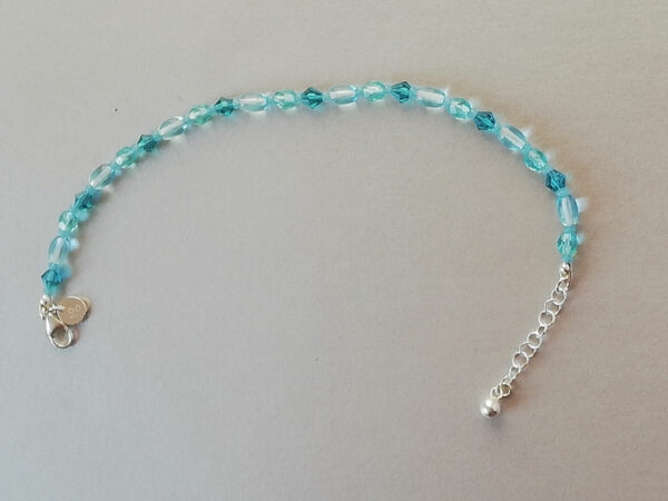 Bracelet avec perles de verre anciennes