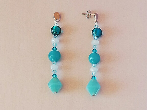 L'intemporel boucles d'oreilles avec perles anciennes losanges turquoise opale – Image 2