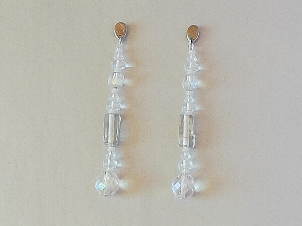 L'intemporel boucles d'oreilles avec perles anciennes rectangles irisés